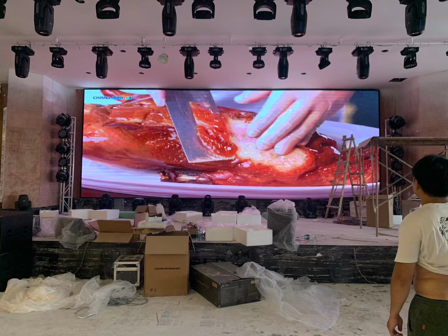 LED走字屏、门头显示屏、LED灯箱、酒吧动感显示屏制作